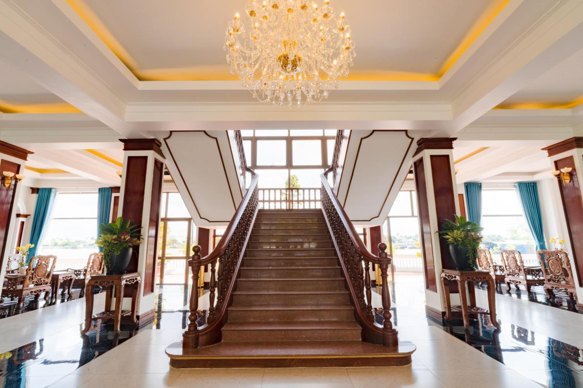 Chuong Duong Hotel Mỹ Tho Exterior foto