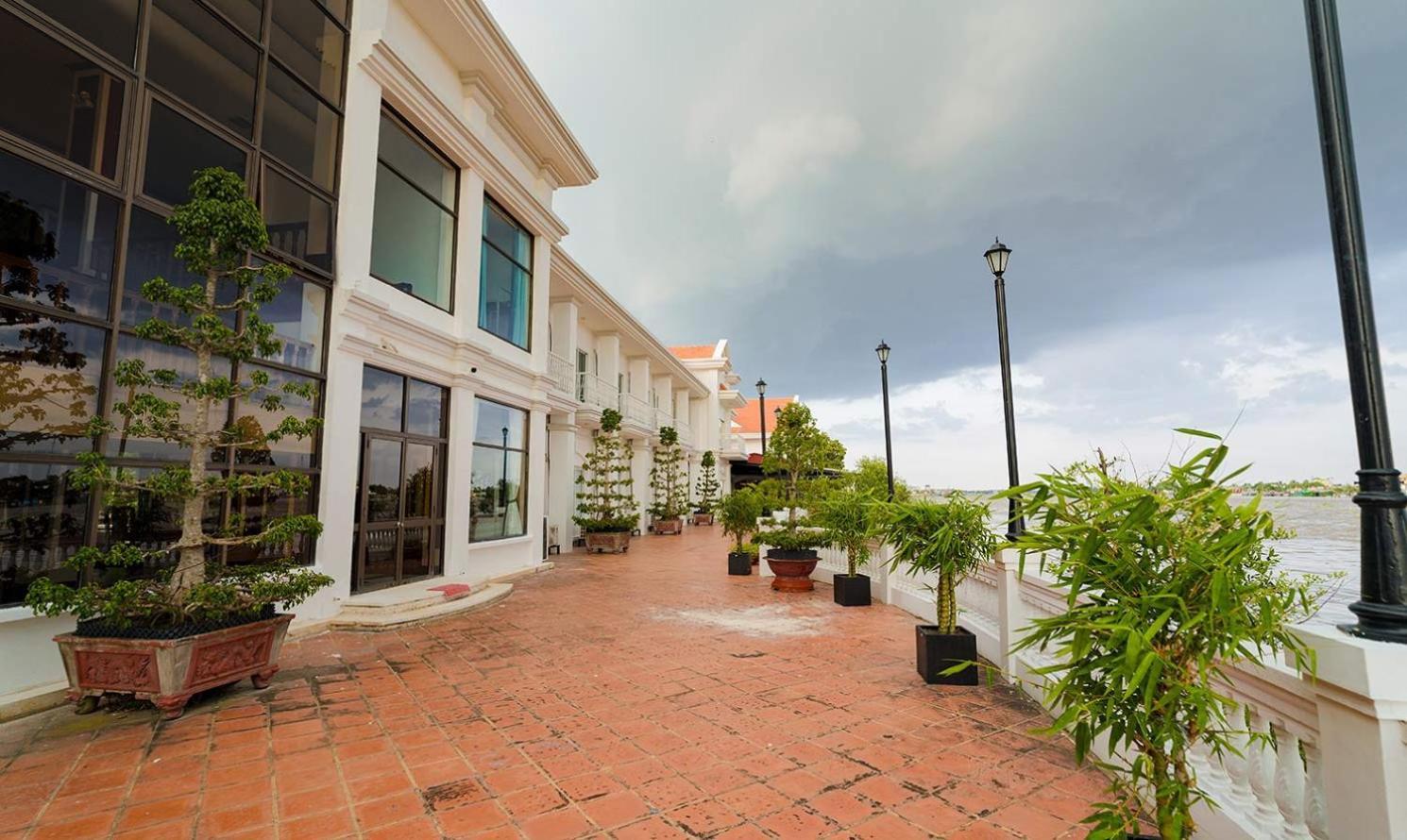 Chuong Duong Hotel Mỹ Tho Exterior foto