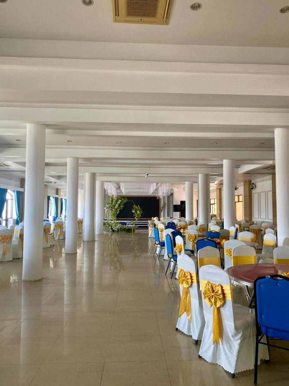Chuong Duong Hotel Mỹ Tho Exterior foto