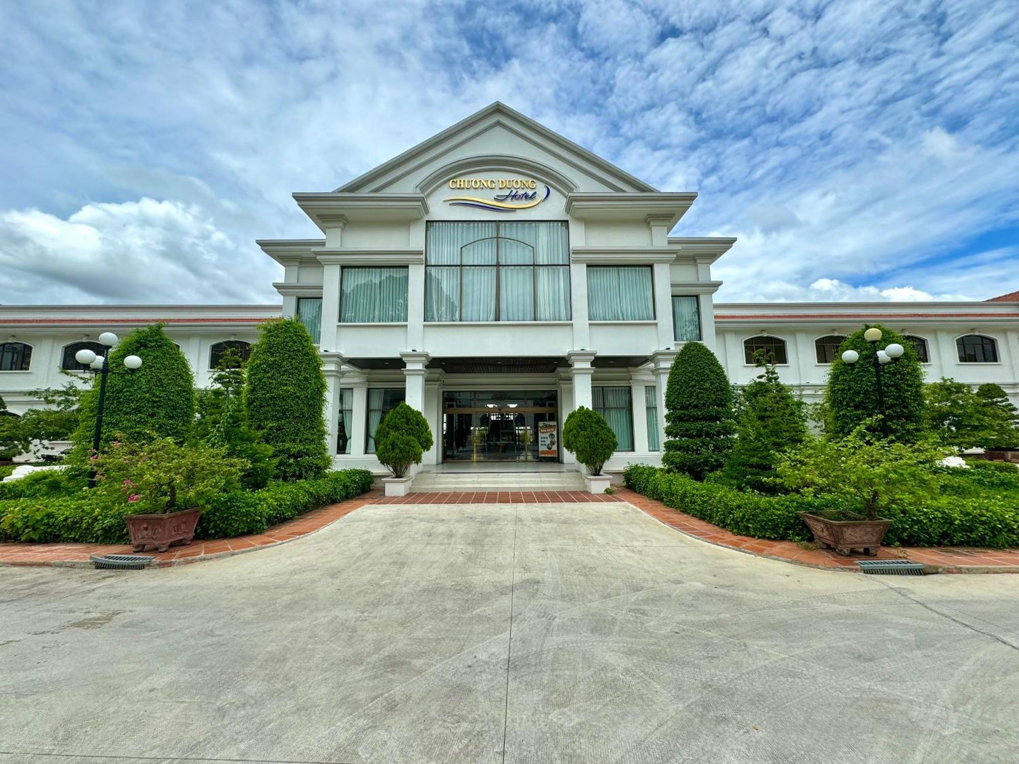 Chuong Duong Hotel Mỹ Tho Exterior foto