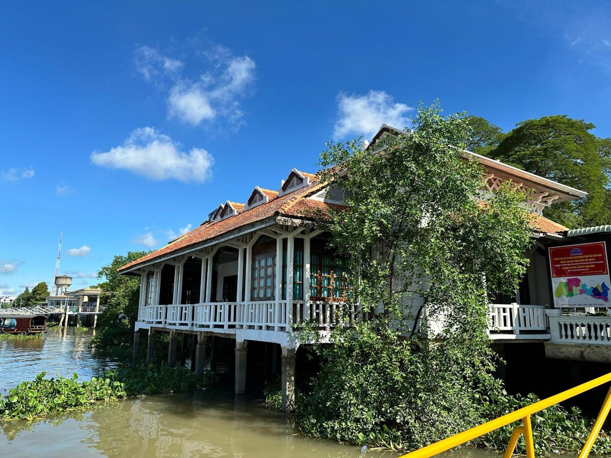 Chuong Duong Hotel Mỹ Tho Exterior foto